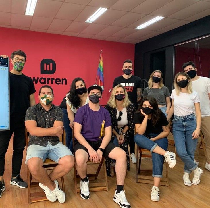 Paola Behs e time de marketing da Warren