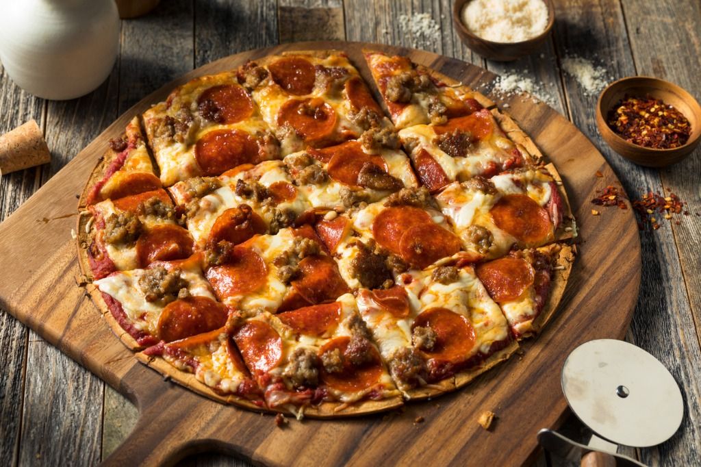 Com pizzas que são sucesso, Pizzaria Doney completa cinco anos de  existência - O Popular do Paraná